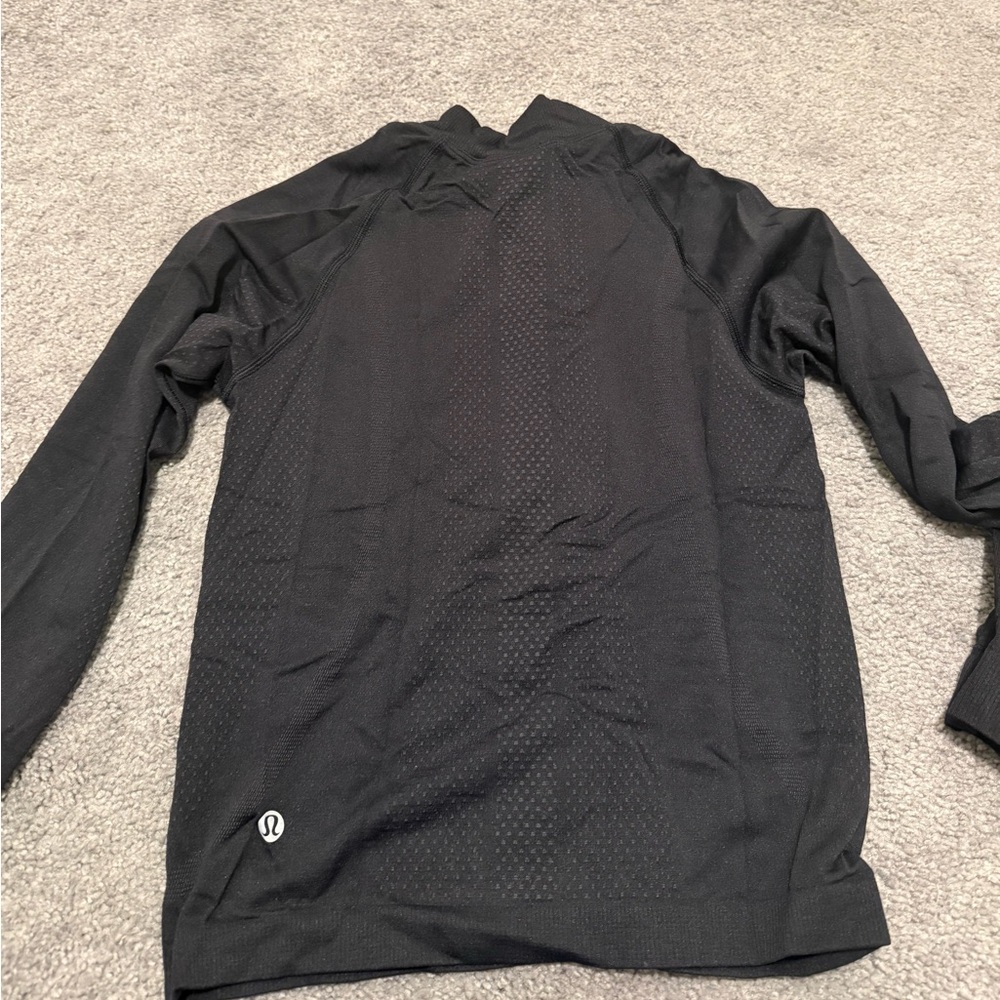 Lululemon Swiftly Tech 1/2 Zip 2.0 *Cool
Black / Graphite Grey - Picture 7 of 7